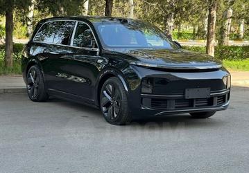 Лучший китайский автомобиль 2022 года существенно подорожал в России. Дилеры объявили цены 449-сильного кроссовера Li Auto L9 2023