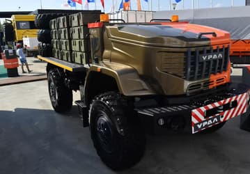 В России испытывают «Урал» нового поколения: с капотом, «автоматом» и без кабины