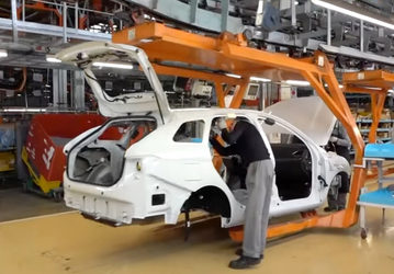 По 180 машин в день. АвтоВАЗ наращивает темпы производства Lada Vesta NG