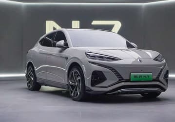 Детище BYD и Mercedes-Benz, ставшее хитом на стадии предзаказа, получило огромную батарею и запас хода 702 км: появились подробности о Denza N7