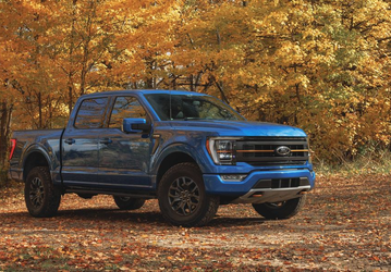 Ford F-Series, Ram, Tesla Model Y и другие: свежайший список из 25 самых продаваемых автомобилей в США