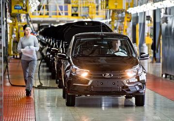 Lada Granta остаётся без центрального замка и трёх версий