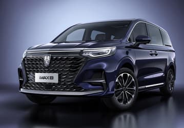 В России начали продавать огромный Roewe iMAX8 на замену Toyota Alphard. Сколько он стоит?