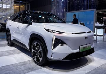 Как Geely Monjaro, только современнее и мощнее, — представлен 390-сильный кроссовер Geely Galaxy L7