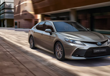 Продать все Toyota Camry и купить «Москвичи». В Москве одобрили новый план