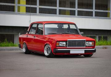 Три четверти автомобилей Lada в России — старше 10 лет, аналитики отмечают низкую динамику обновления автопарка