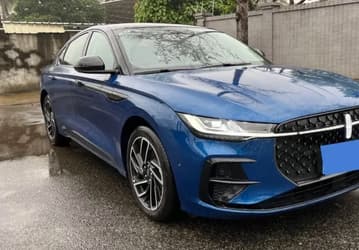 «Зефир», но не в шоколаде. В России начали продавать большой седан Lincoln Zephyr – у него 246 л.с., 8-ступенчатый «автомат» и 27-дюймовый экран