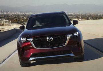 Новейший кроссовер Mazda CX-90 уже можно заказать в России: классическая рядная «шестёрка», 5,1 м длины, 345 л.с., 8-ступенчатый автомат и полный привод