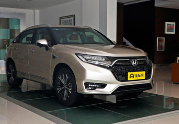 В Россию впервые приехал Honda UR-V, который стоит как три современных кроссовера