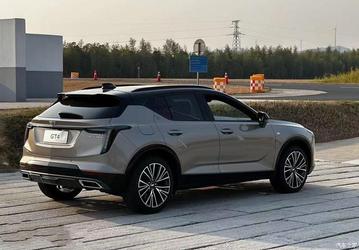 Это Cadillac GT4. Появились первые фото внутри и снаружи