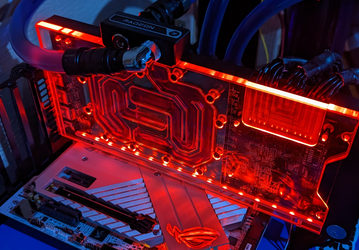 Если видеокарте Radeon RX 7900 XTX «не мешать», она может потреблять до 700 Вт мощности. Но до RTX 4090 по производительности всё равно не дотянет