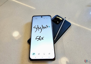 Motorola представила новый смартфон со стилусом