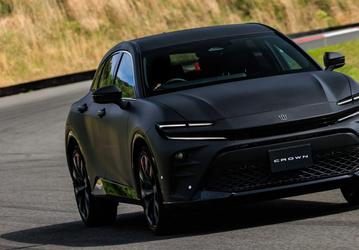 Представлен кроссовер Toyota Crown Sport. Крупнее, мощнее и намного современнее RAV4