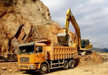 Китайские самосвалы почти полностью оккупировали рынок России. Доля самосвалов активно растёт