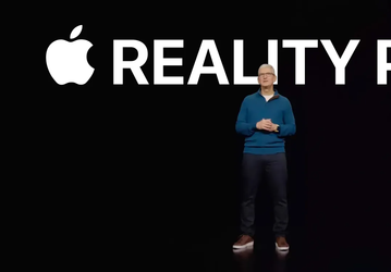 Палмер Лаки в восторге от гарнитуры Apple