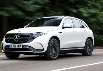 Новейший Mercedes-Benz EQC появился в России по цене двух «Москвичей»