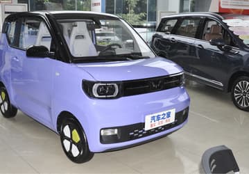 Стоимость Wuling Hongguang Mini EV — самого популярного электромобиля в Китае — рухнула до 2850 долларов