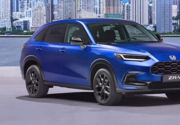 Американский кроссовер Honda HR-V превратился в европейский ZR-V. Это компактный и практичный гибрид для молодежной аудитории