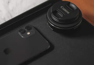Canon тоже хочет на рынок смартфонов. Компания ищет партнёра, чтобы стать вровень с Leica, Zeiss и Hasselblad
