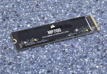 SSD Corsair MP700 с PCIe 5.0 перегревается за одну-две минуты и отключается. Он не имеет собственной системы охлаждения