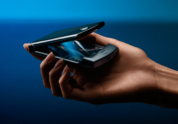 Уникальная раскладушка Motorola выходит 6 февраля