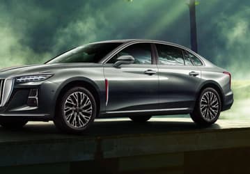 Вместо BMW 5-series и BMW X3. Раскрыты характеристики седана Hongqi H5 и кроссовера Hongqi HS5 для России