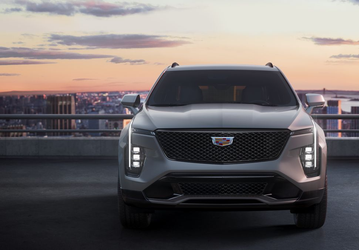 Новейший Cadillac XT4 2024 с 33-дюймовым экраном и множеством электронных помощников поступил в продажу в США