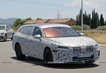 Совершенно новую Skoda Superb 2024 засняли в ходе испытаний