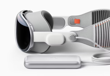 «Игрушки богатого человека», — Apple Vision Pro показали под разными углами на качественных фото