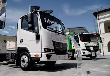 Новейший КамАЗ «Компас 5» оказался заметно дороже конкурирующей «Газели Next», но первые покупатели могут сэкономить почти 1 млн рублей