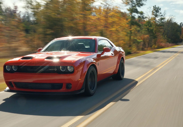 717-сильный Dodge Challenger Hellcat 2023 получил механическую коробку переключения передач