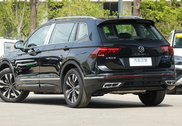 В России поменялись цены на семиместный Volkswagen Tiguan. Размерами он превосходит Skoda Kodiaq