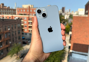 В России за последний месяц подешевела только топовая версия iPhone 14