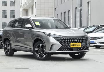 В Россию едет аналог Nissan X-Trail и Mitsubishi Outlander с максимальным рейтингом безопасности. Крупный дилер привезёт кроссовер Roewe RX5