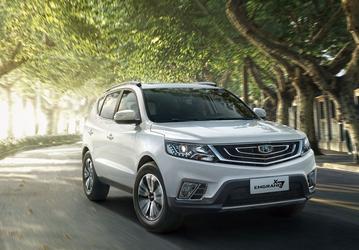Двухлетний кроссовер Geely со 140-сильным мотором и «автоматом» за 1,5 млн рублей — это ли не чудо? Россияне поехали в Белоруссию за подержанными Geely Emgrand X7