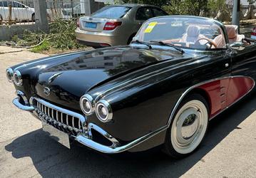 330-сильный родстер на базе классического Chevrolet Corvette 1958. В Китае замечен новый автомобиль BYD