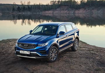 В России стартовали продажи дешёвого Geely Atlas Pro: турбомотор 1,5 л, 6-ступенчатый «автомат» и цена 2,39 млн рублей