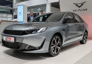 Насколько успешным оказался первый седан Chery на российском рынке: появились данные о поставках дилерам и о реальных продажах Kaiyi