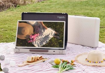 LG представила StanbyME Go — портативный дисплей в чемодане