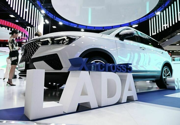 Не только шильдик Lada: появились подробности об оснащении Lada X-Cross 5