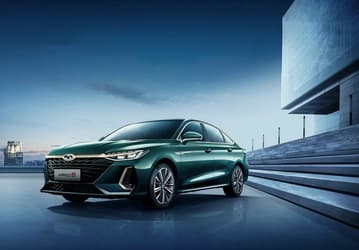 В России уже можно заказать интересный аналог Toyota Camry. Cтартовал приём заказов на бизнес-седан Chery Arrizo 8