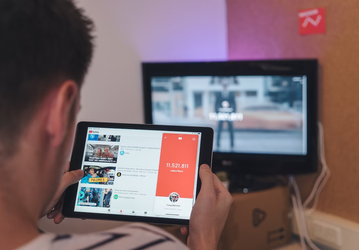 Ролики на YouTube начали автоматически дублироваться на другие языки с помощью искусственного интеллекта