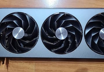 Первые фото видеокарты AMD Radeon RX 7900 Golden Rabbit Edition