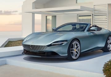 BMW M8, Tesla Model S и Ferrari Roma — названы самые дешевые суперкары в России в июле 2023 года