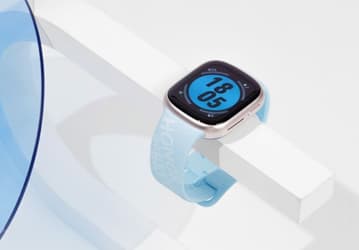 Первые умные часы Honor с eSIM. Появились фотографии модели Honor Watch 4 с квадратным экраном