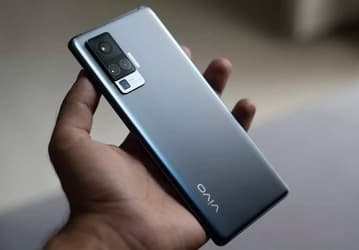 Раньше компании Samsung угрожала Xiaomi, а теперь её почти догнала Vivo. Рынок смартфонов Индии начал меняться 