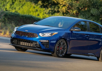 В России начали продавать новые Kia Forte