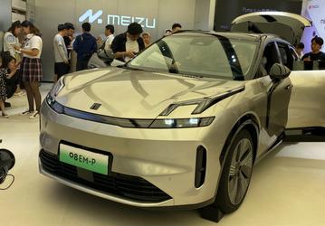 У детища BYD и Mercedes-Benz появился сильный конкурент. Запас хода 1400 км и операционная система от Meizu — это Lynk & Co 08