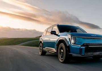 Большой футуристический внедорожник Kia EV9 стал хитом в Южной Корее. Всего за 8 дней оформлено более 13 000 заказов