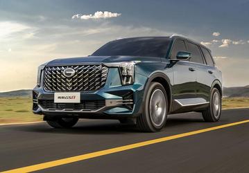 Чуда не произошло. Дилеры продают большой внедорожник GAC GS8 второго поколения за 4,5 млн рублей, хотя рекомендованная цена – 3,5 млн